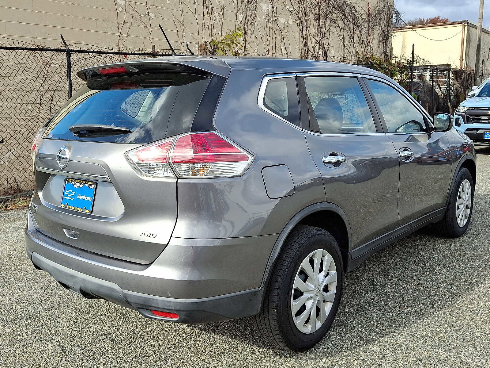 Used 2015 Nissan Rogue S image 4