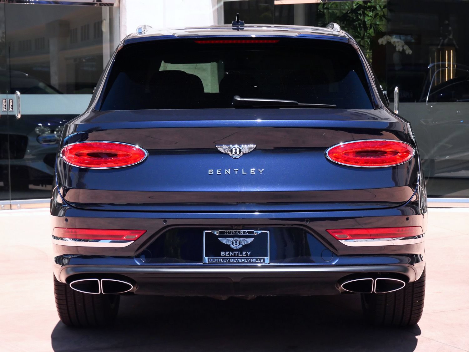 Used 2022 Bentley Bentayga AWD/4WD image 23