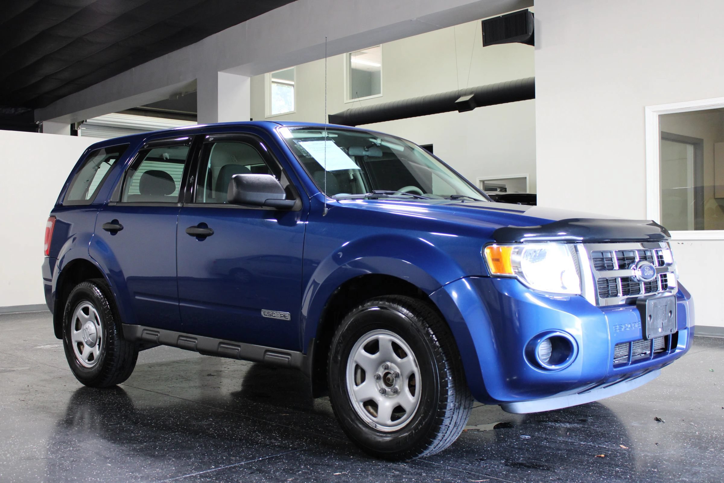 Used 2008 Ford Escape XLS FWD image 1