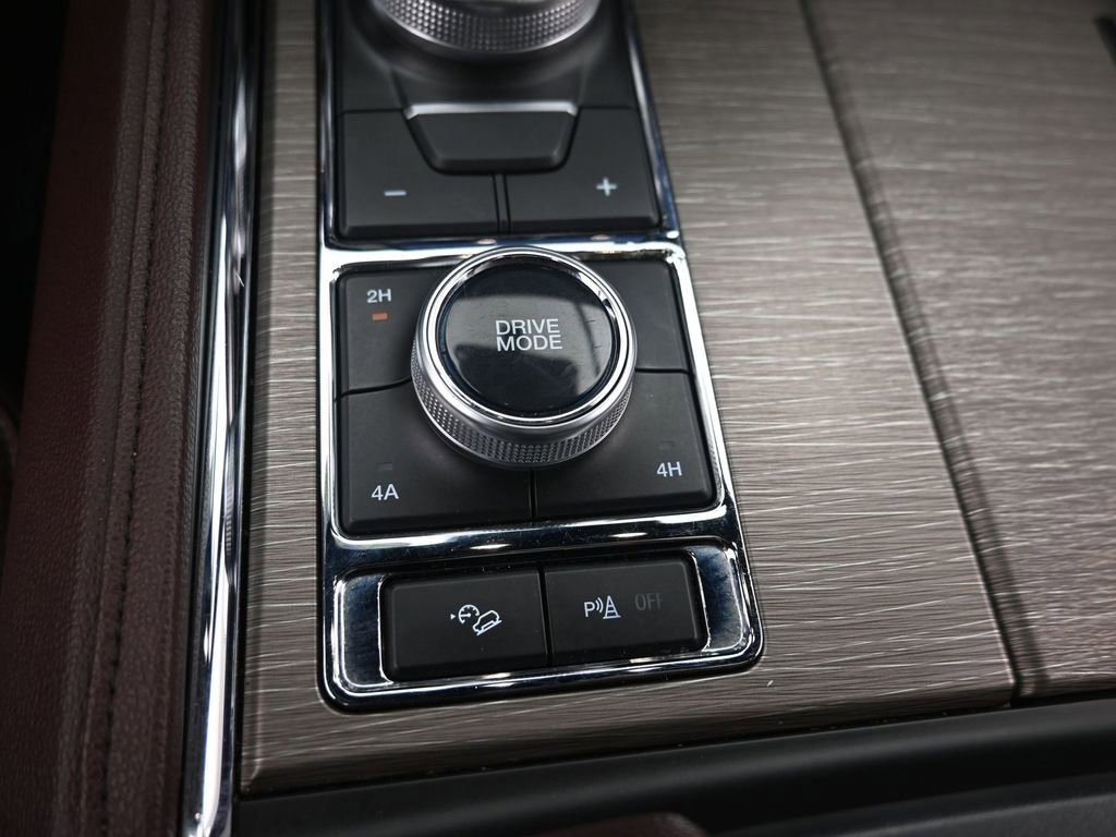 Used 2024 Ford Expedition Limited image 20