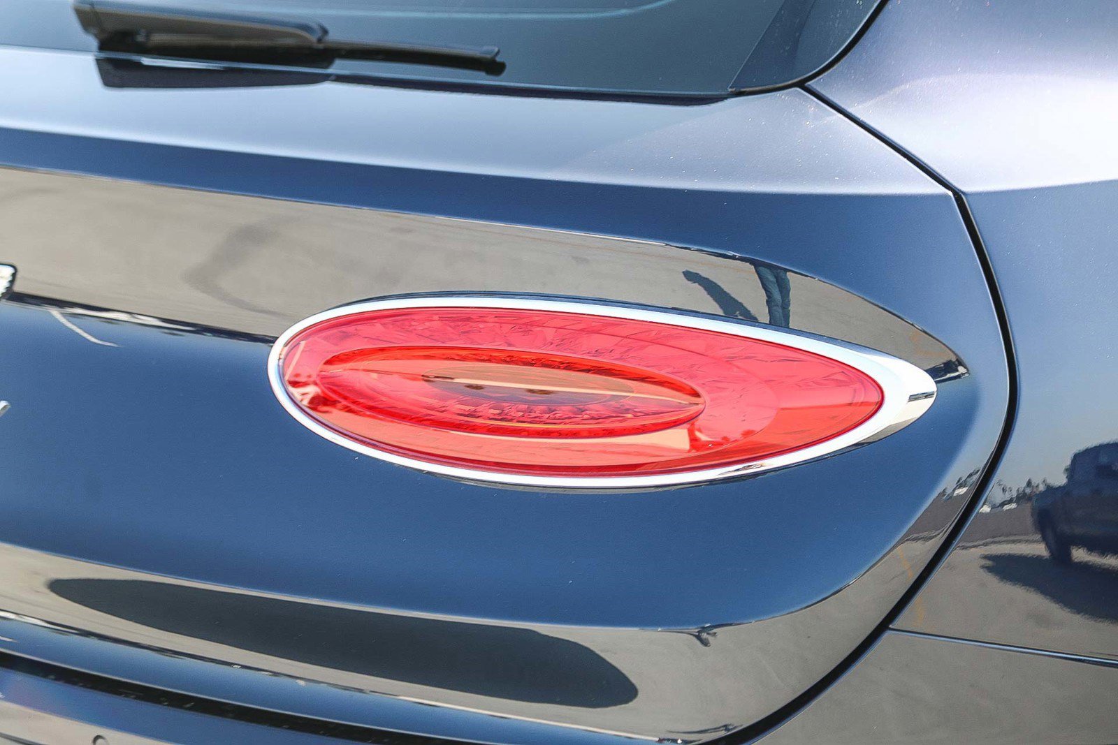 Used 2023 Bentley Bentayga Extended Wheelbase image 9