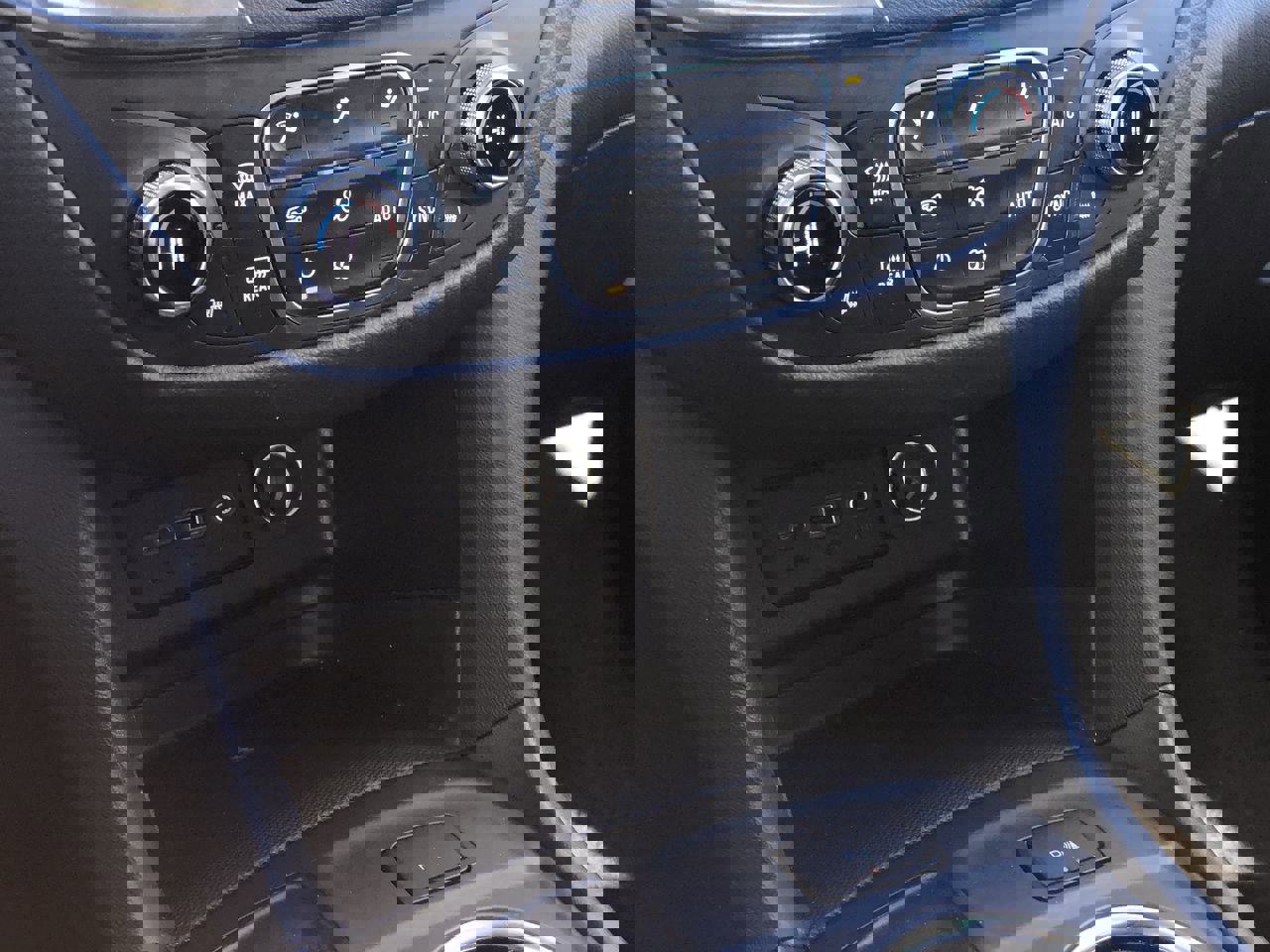 Used 2024 Chevrolet Equinox LT w/ LPO, Floor Liner Package image 22