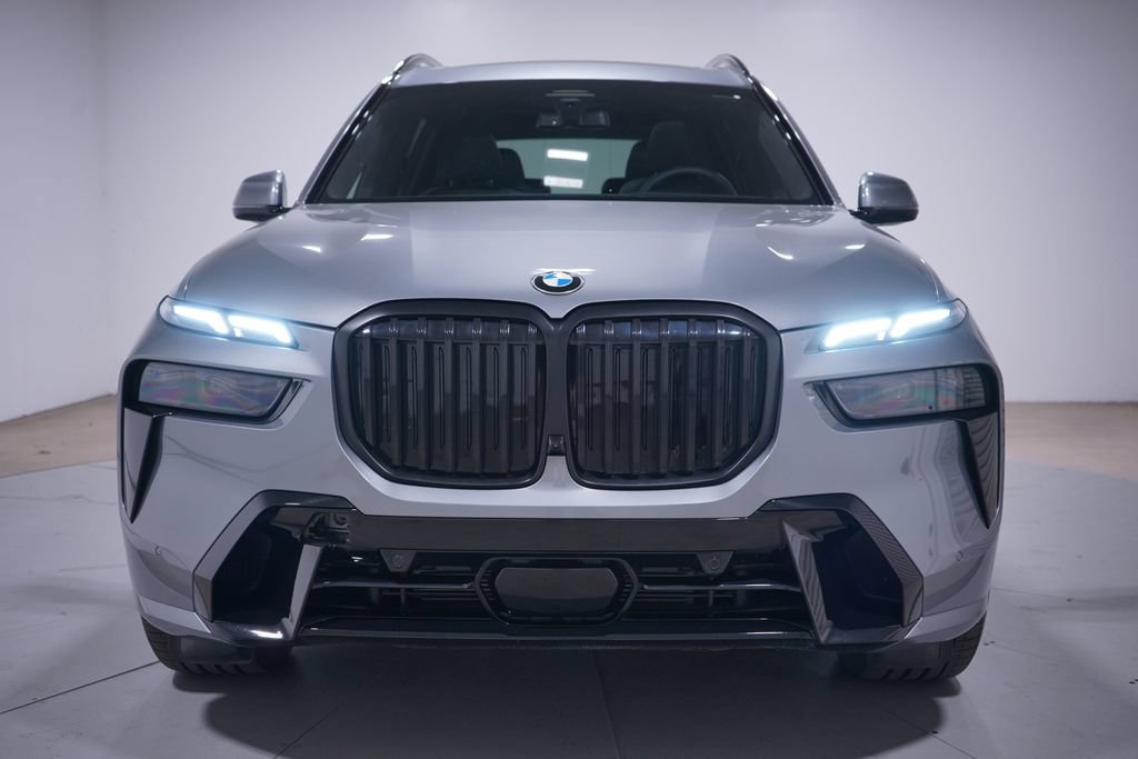 Used 2026 BMW X7 xDrive40i w/ M Sport Package AWD/4WD image 4