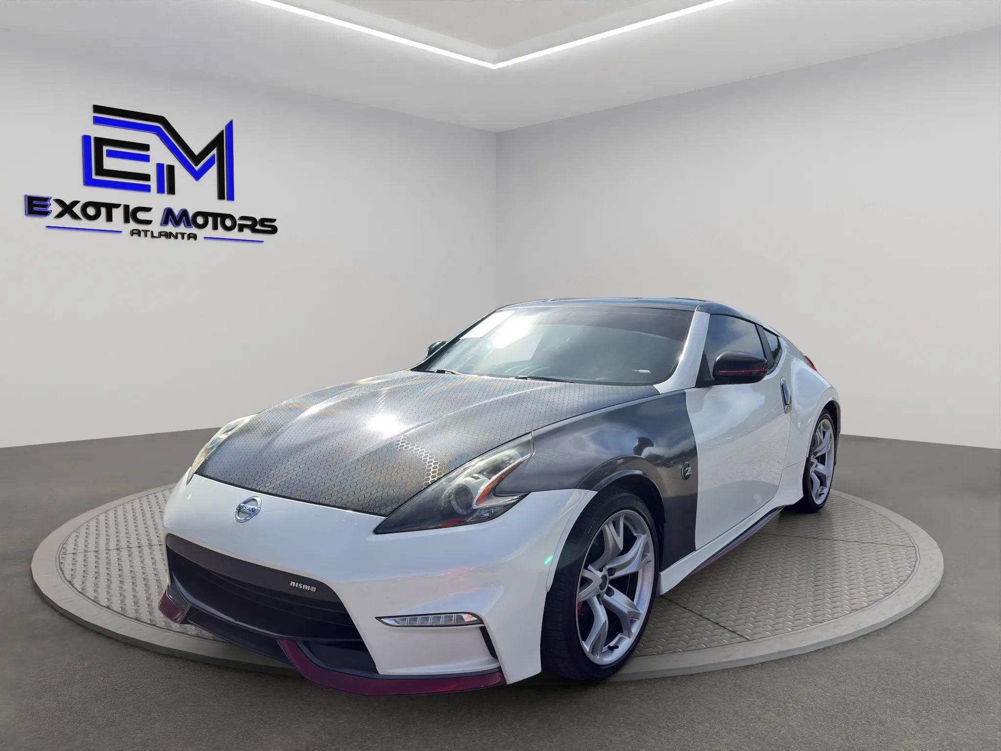 Used 2018 Nissan 370Z NISMO RWD image 1
