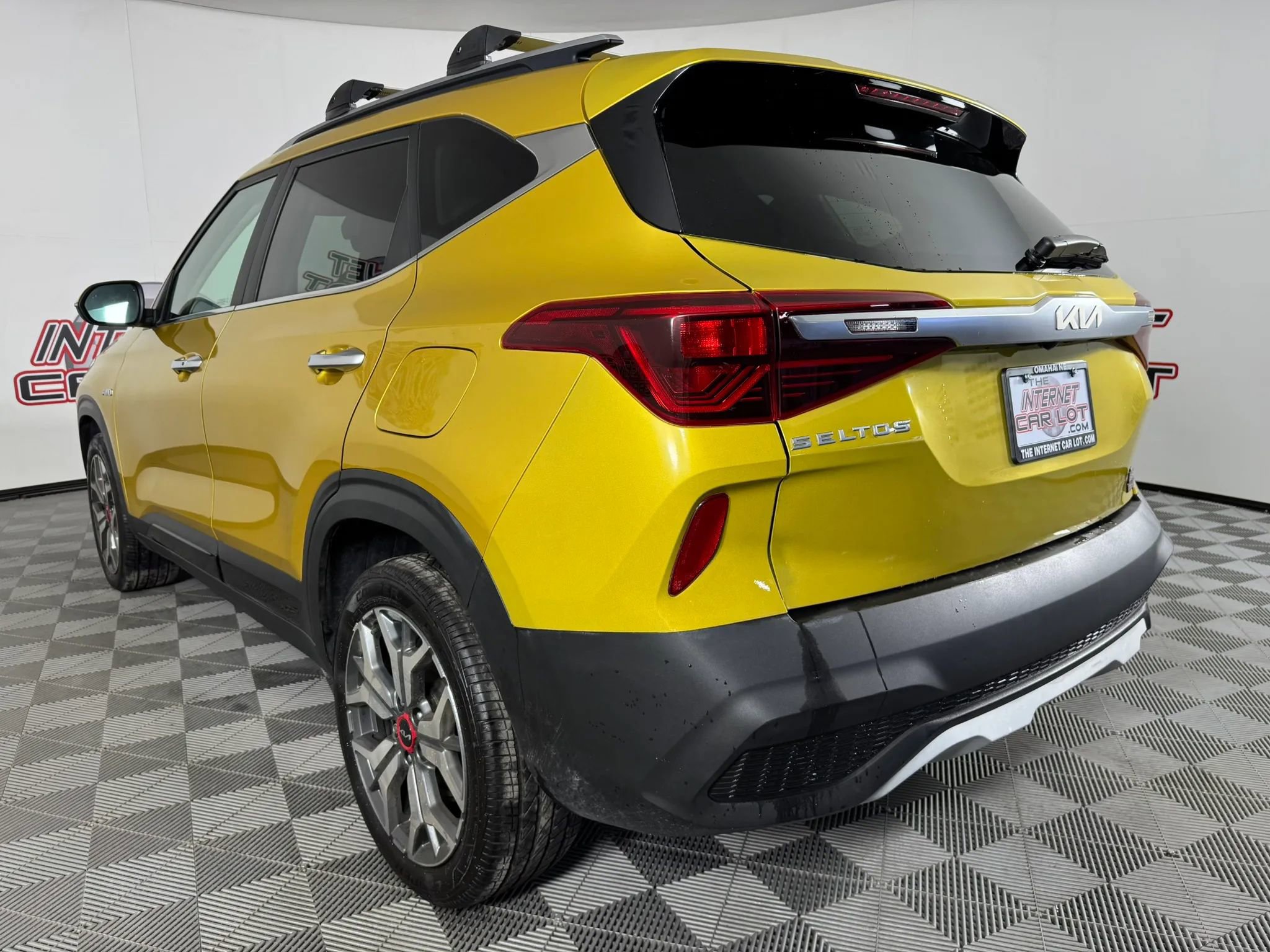 Used 2023 Kia Seltos SX w/ SX Sunroof Package AWD/4WD image 28