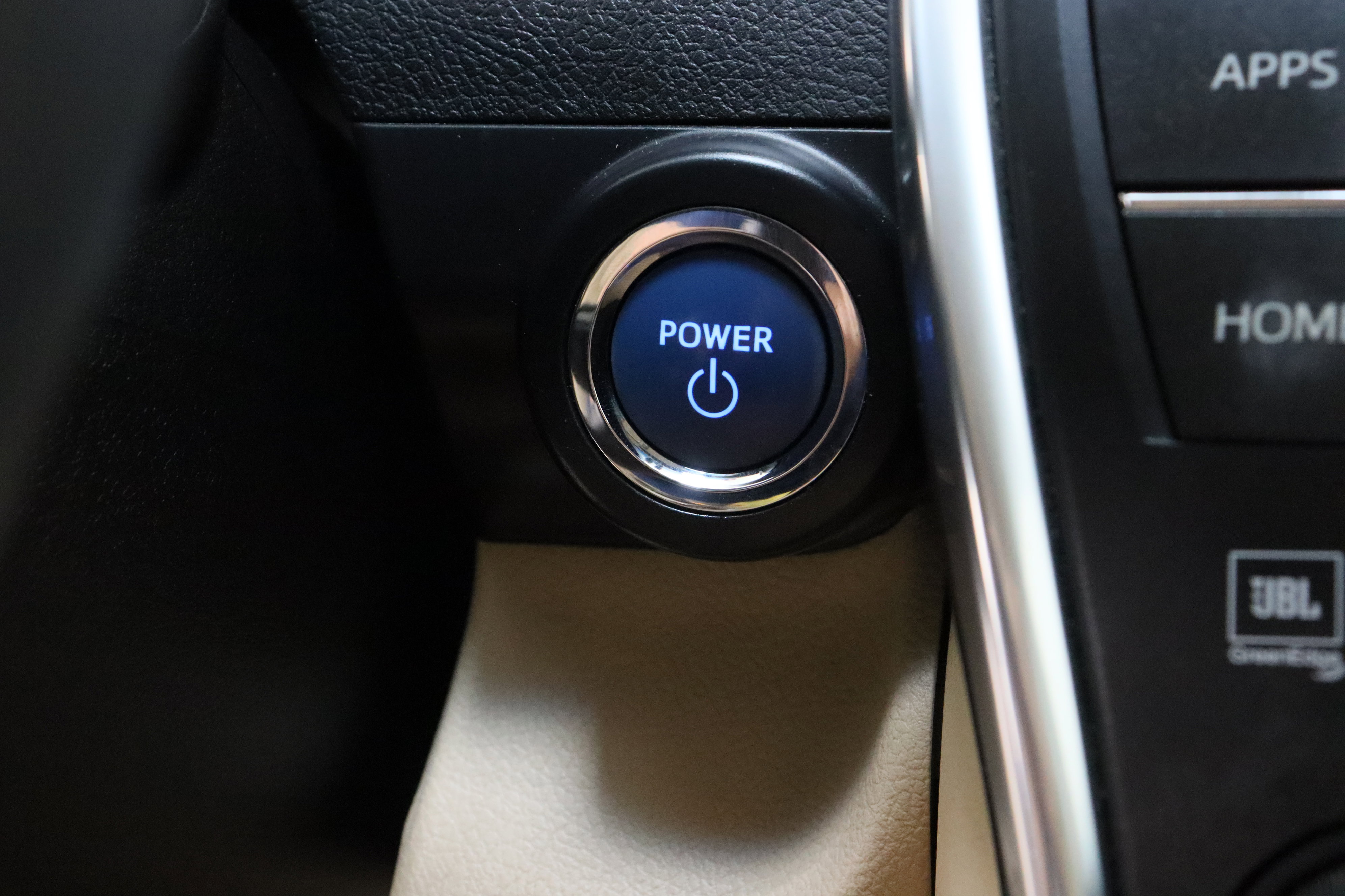 Used 2017 Toyota Camry XLE w/ Moonroof Package FWD image 18