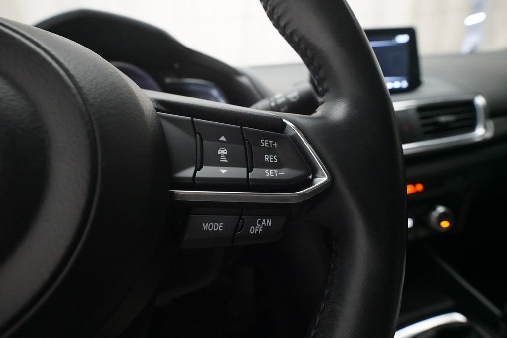 Used 2018 MAZDA MAZDA3 Grand Touring w/ Premium Equipment Package image 17