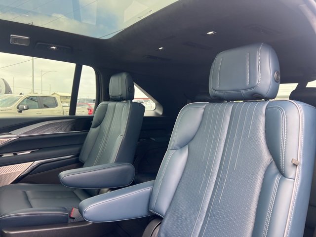Used 2025 Cadillac Escalade IQ Luxury 2 w/ LPO, Premium Carpet Package image 24