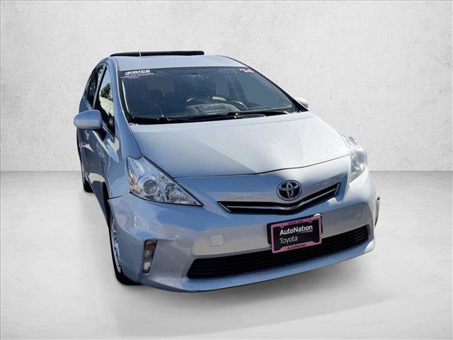 Used 2014 Toyota Prius V Two image 2