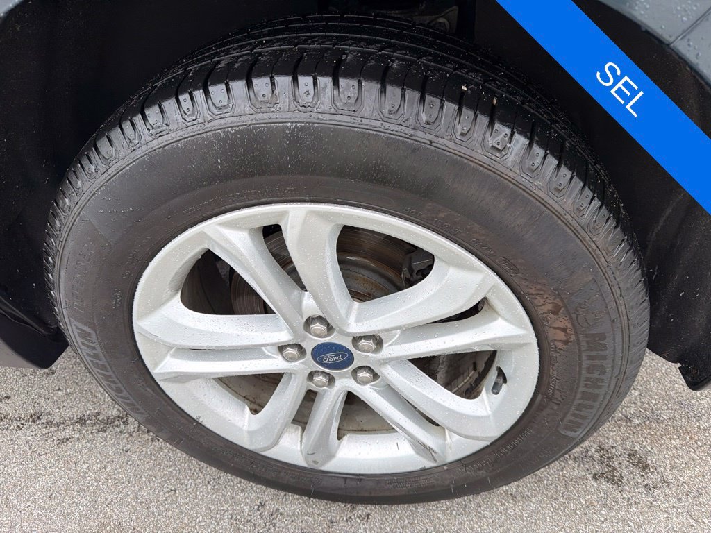 Used 2019 Ford Edge SEL w/ Equipment Group 201A AWD/4WD image 30