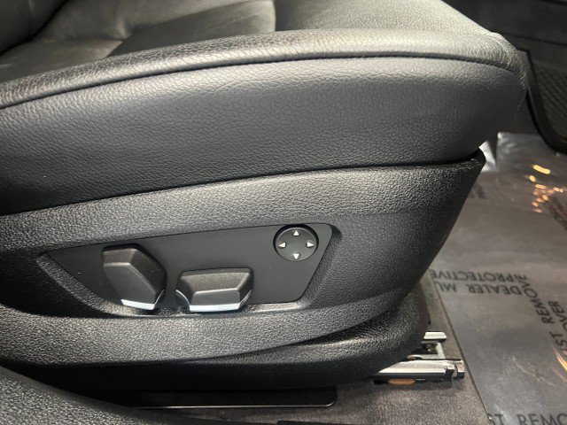 Used 2010 BMW 550i Gran Turismo xDrive AWD/4WD image 18