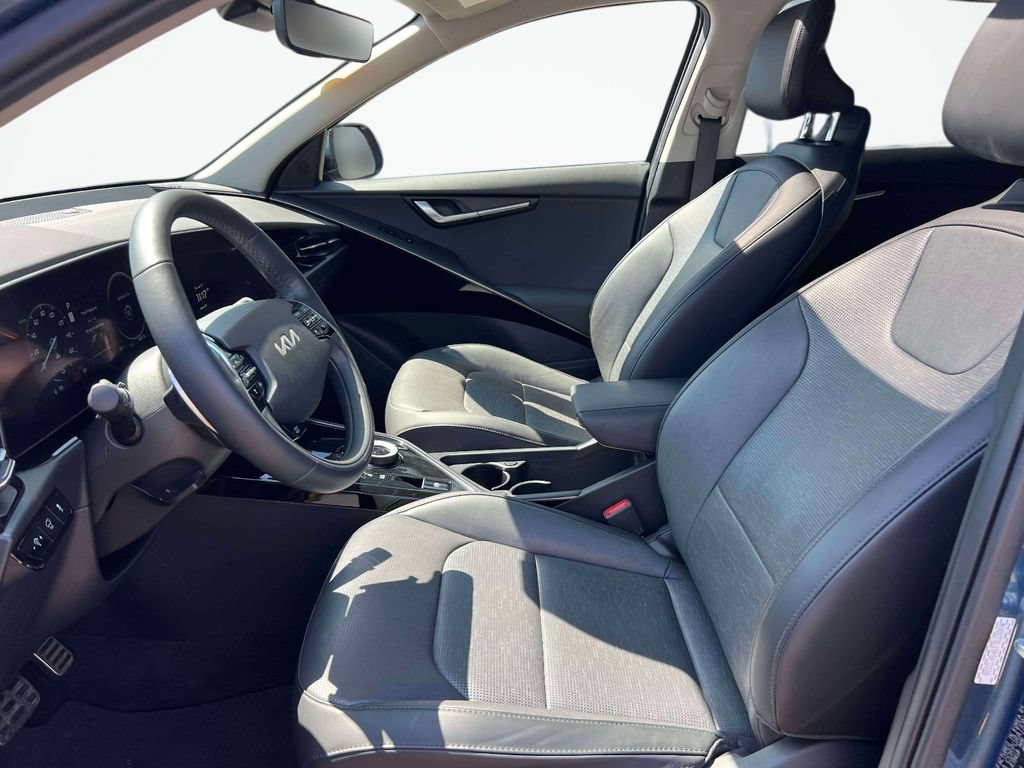 Certified 2023 Kia Niro Wave w/ Wave Preserve Package FWD image 15