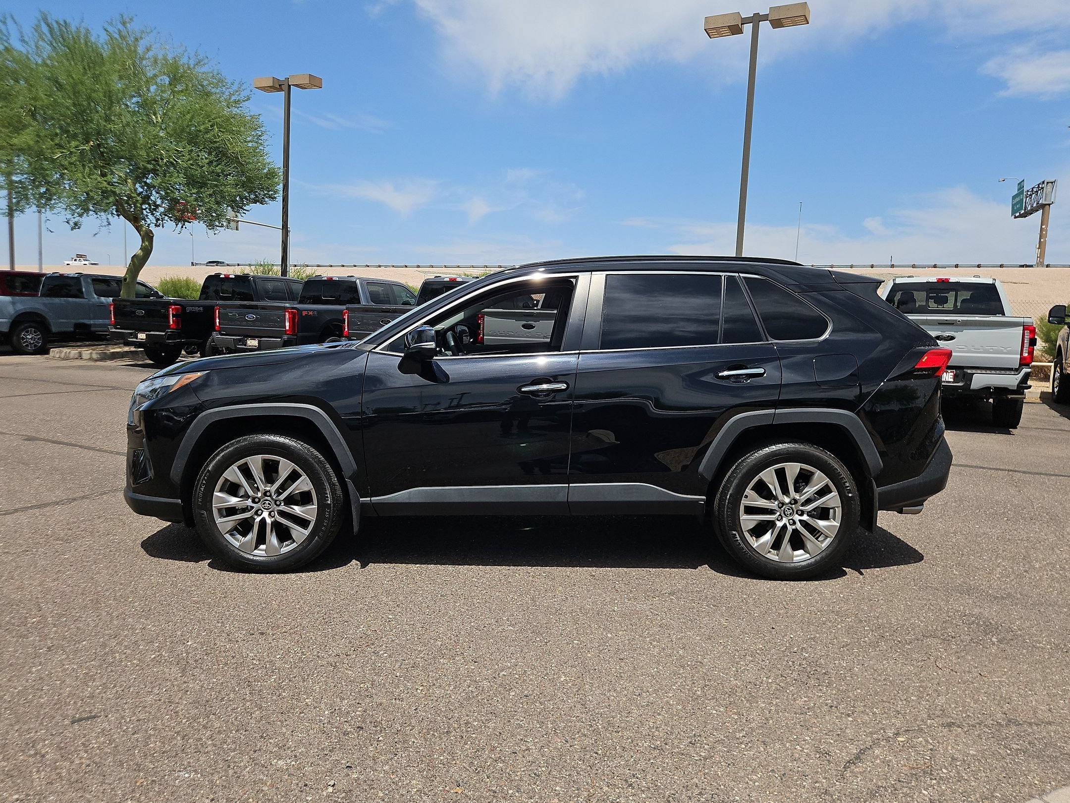 Used 2025 Toyota RAV4 Limited w/ Advanced Technology Package FWD image 9
