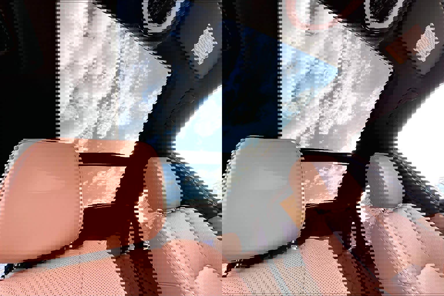 Used 2025 Porsche Macan image 14