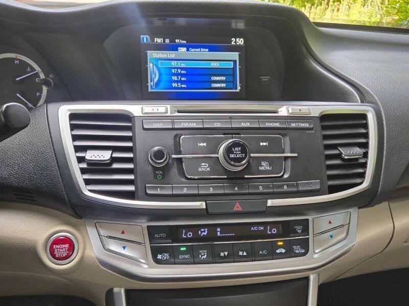 Used 2015 Honda Accord EX image 21