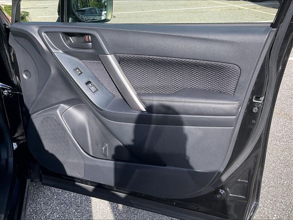 Used 2018 Subaru Forester 2.5i Premium w/ All-Weather Package AWD/4WD image 12