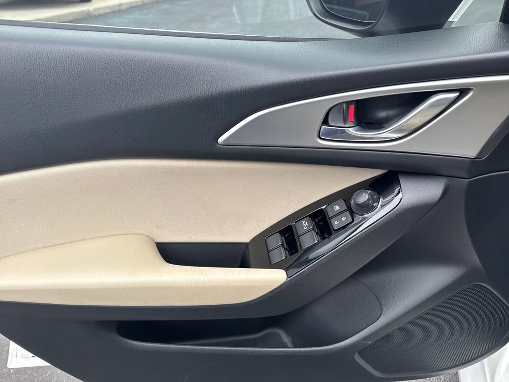 Used 2017 MAZDA MAZDA3 Sport w/ Preferred Equipment Package image 10