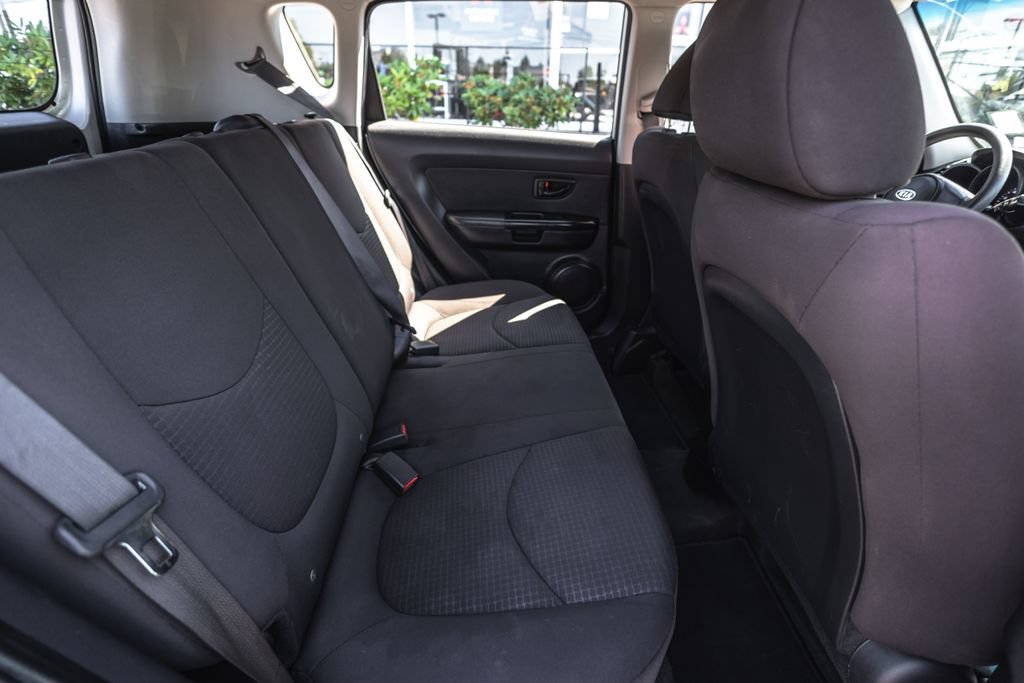 Used 2012 Kia Soul FWD image 21