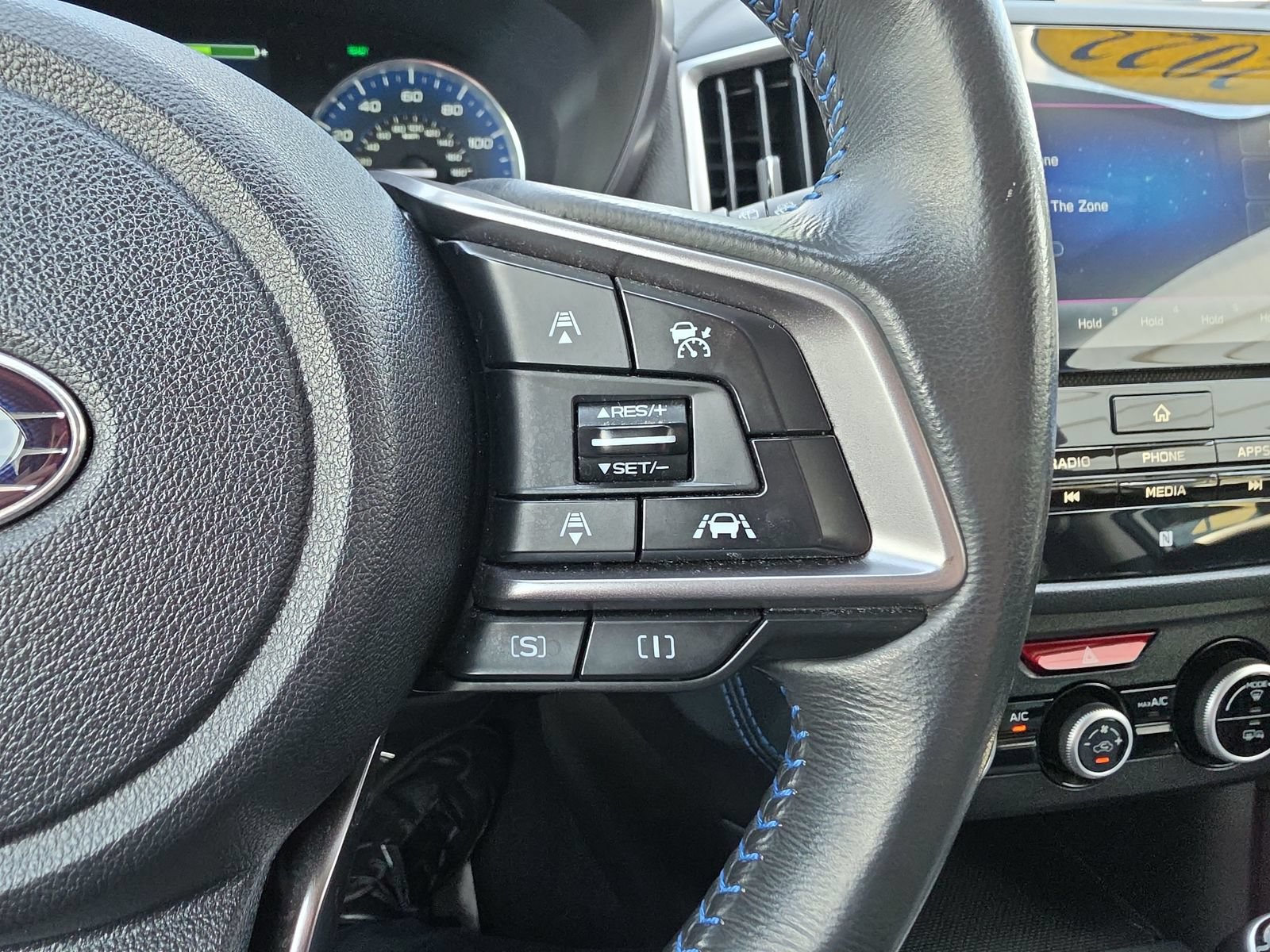Used 2022 Subaru Crosstrek Hybrid AWD/4WD image 17