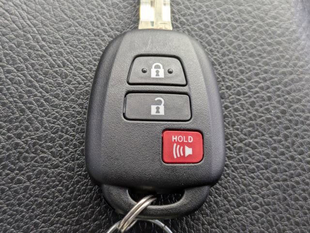 Used 2019 Toyota Tundra SR5 w/ SR5 Upgrade Package image 26