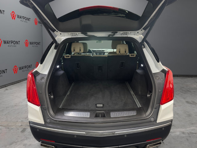 Used 2018 Cadillac XT5 Premium Luxury FWD image 13