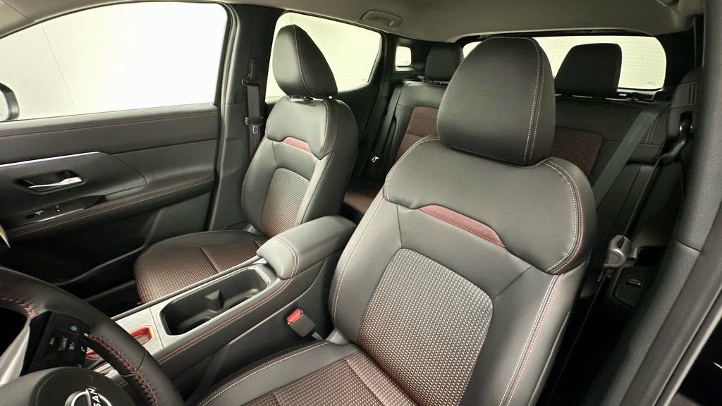 New 2025 Nissan Kicks SR w/ SR Premium Package image 9