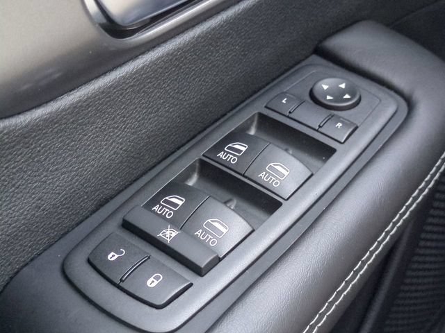 New 2026 Chrysler Pacifica Select AWD/4WD image 25