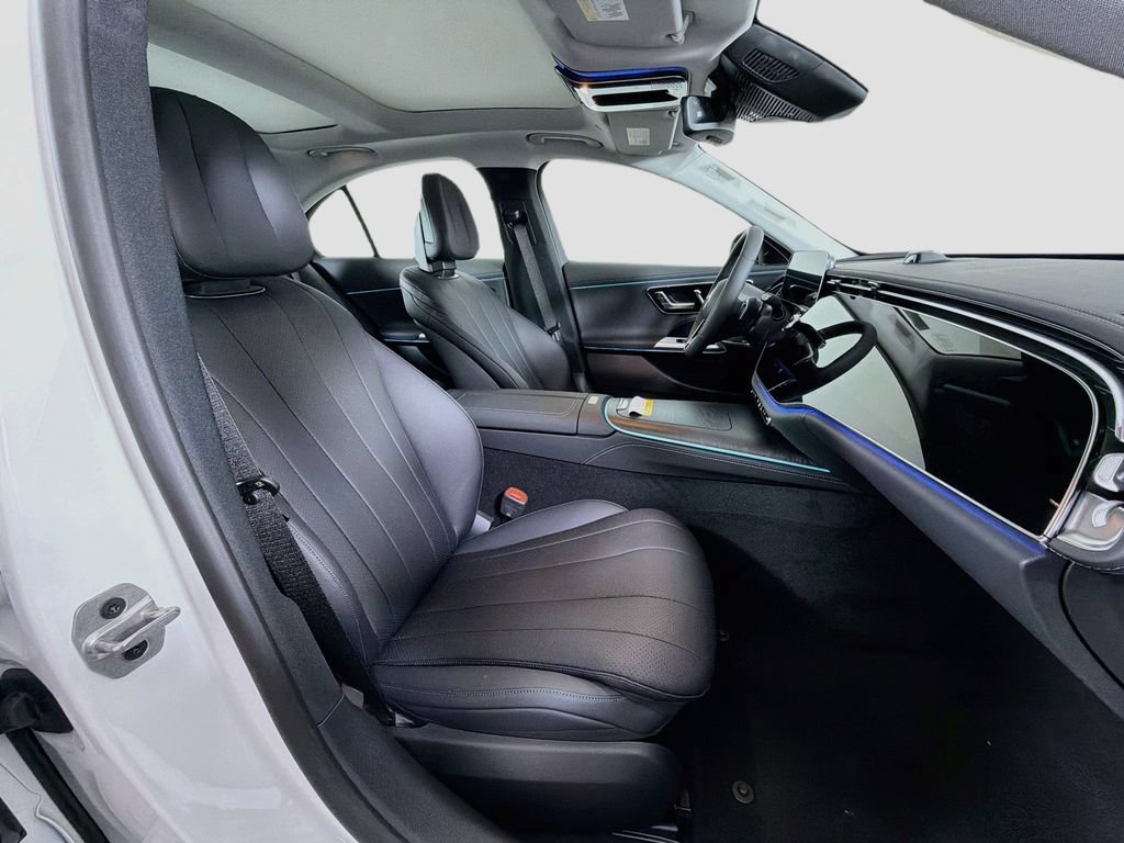 New 2026 Mercedes-Benz E 450 4MATIC Sedan image 31