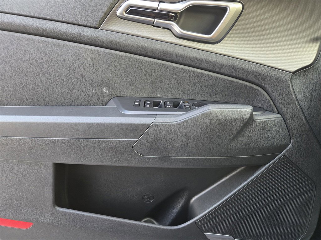 New 2026 Kia Sportage LX image 16