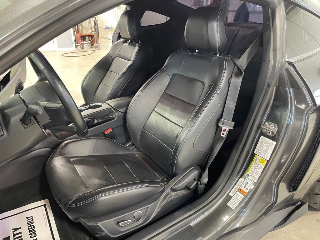 Used 2015 Ford Mustang GT Premium image 12