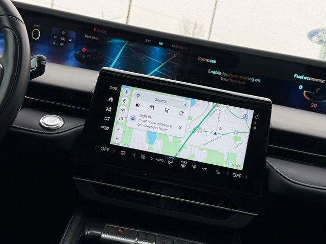 Used 2025 Lincoln Nautilus Reserve image 3