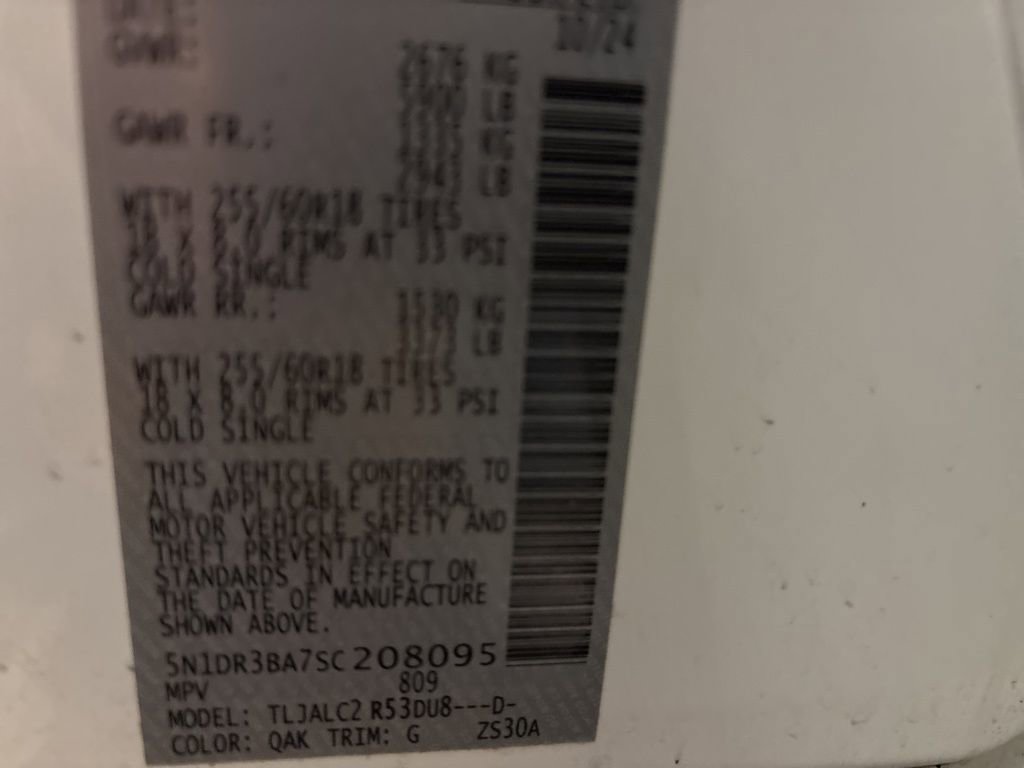 Used 2025 Nissan Pathfinder SV image 11