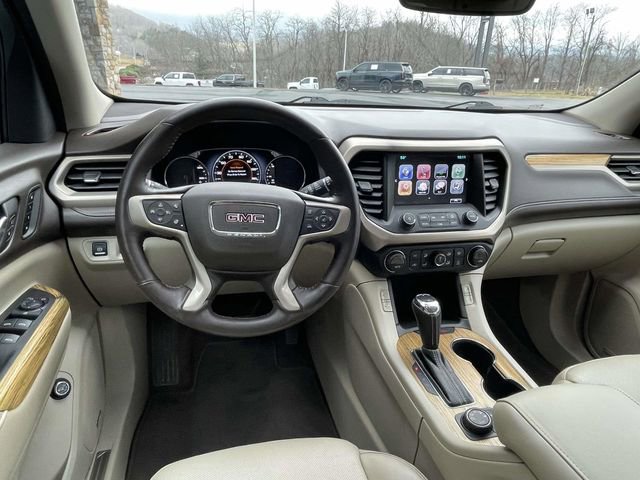 Used 2017 GMC Acadia Denali w/ Technology Package image 14