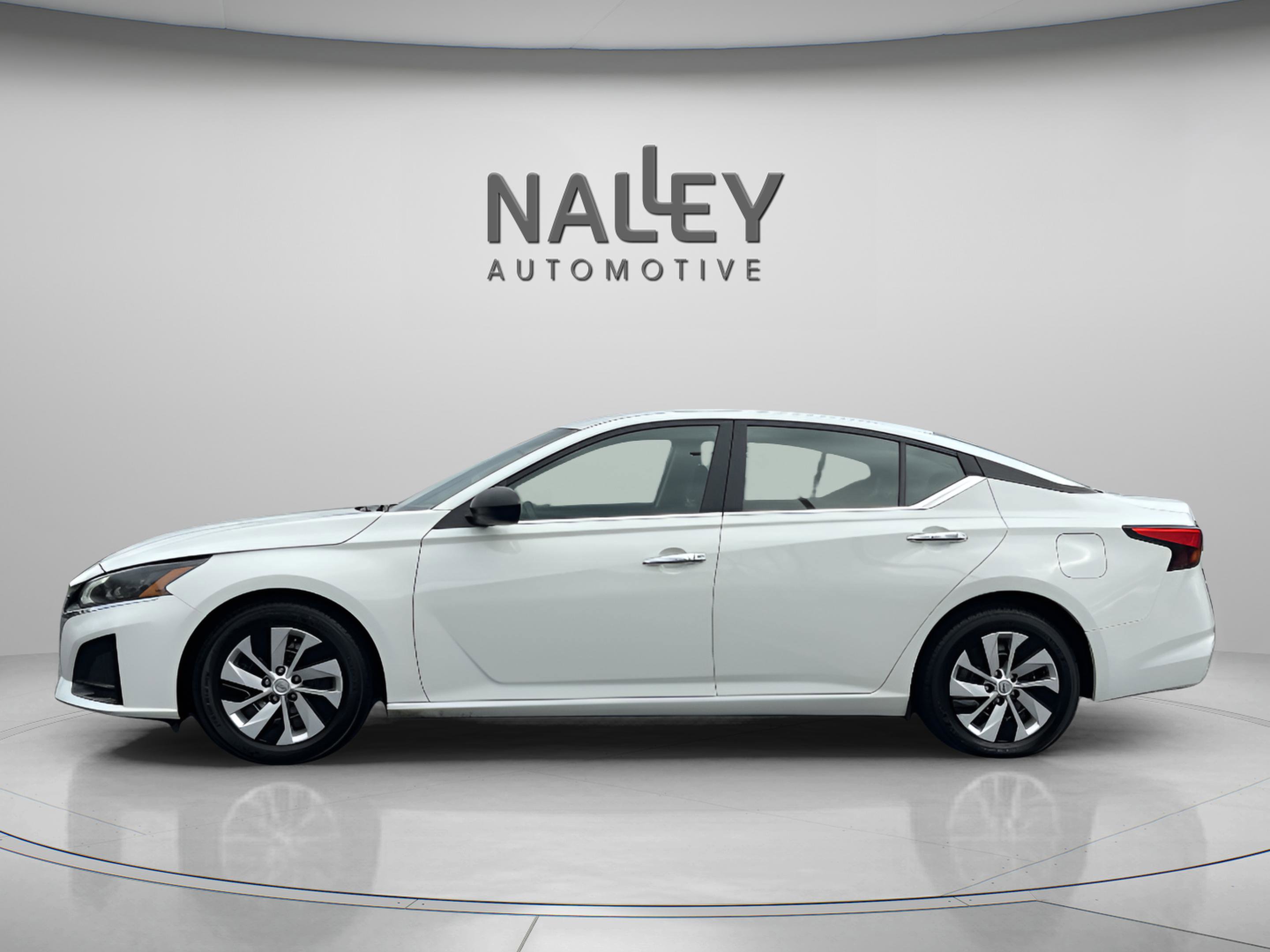 Used 2024 Nissan Altima 2.5 S image 17