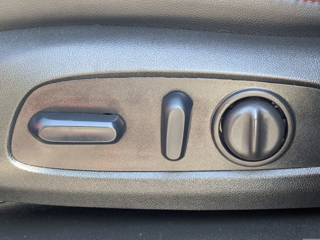 Certified 2023 Chevrolet Traverse RS image 25