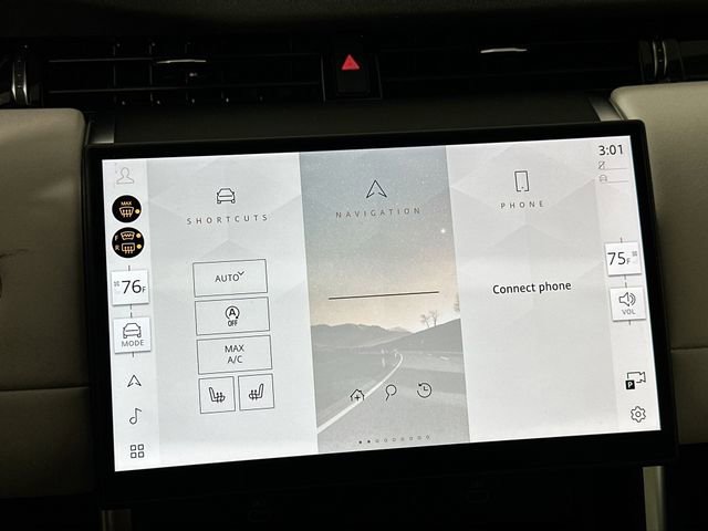 Used 2024 Land Rover Discovery Sport S image 13