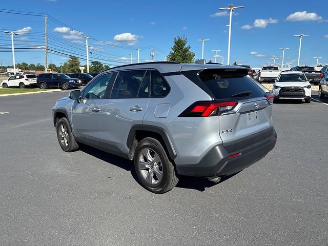 Used 2025 Toyota RAV4 XLE AWD/4WD image 13
