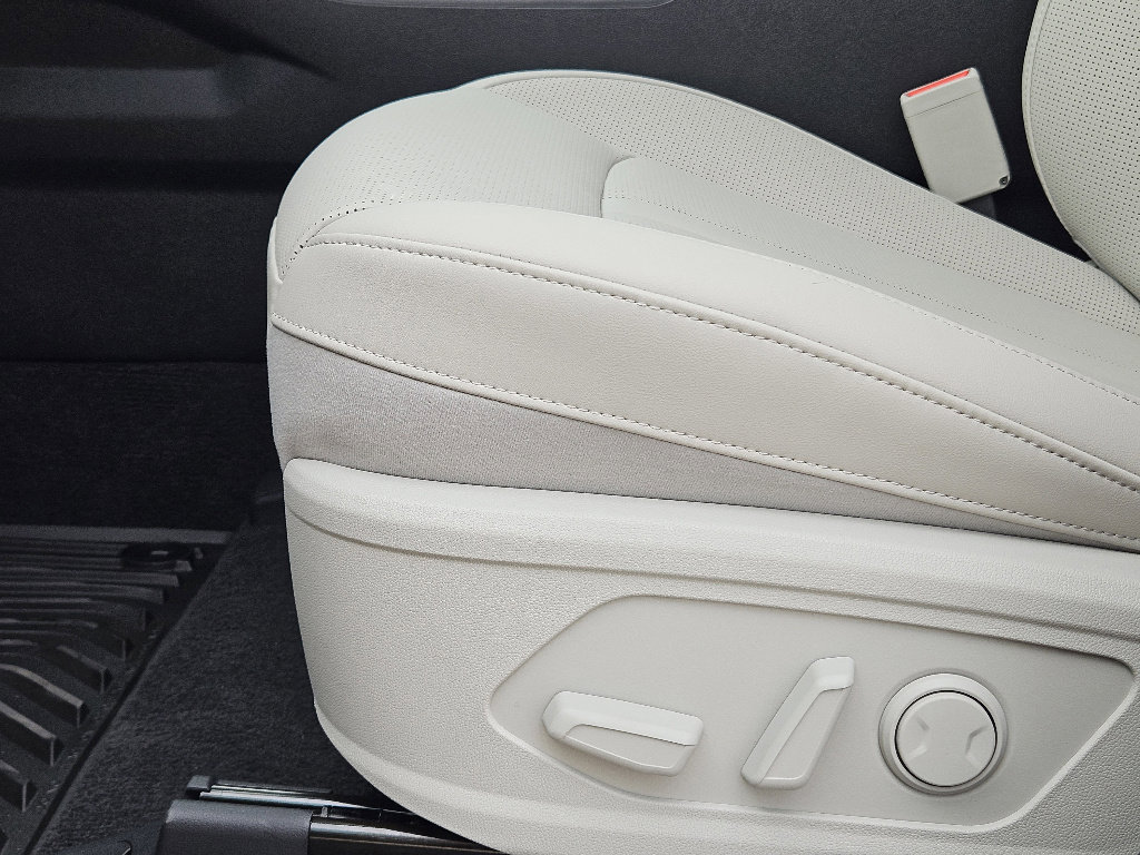 New 2026 Kia Sorento S image 17