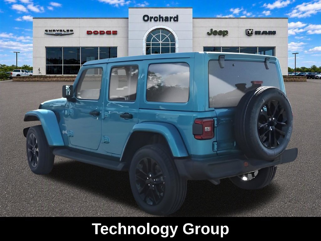 New 2024 Jeep Wrangler Unlimited Sahara w/ Technology Group AWD/4WD image 6