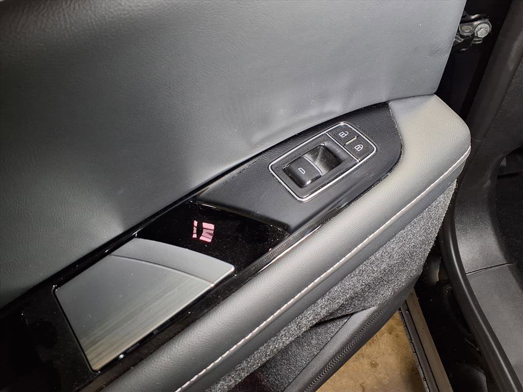 New 2026 Cadillac Optiq Sport 1 image 13