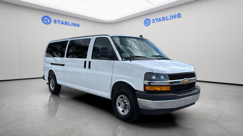 Used 2025 Chevrolet Express 3500 LT w/ LT Preferred Equipment Group image 13