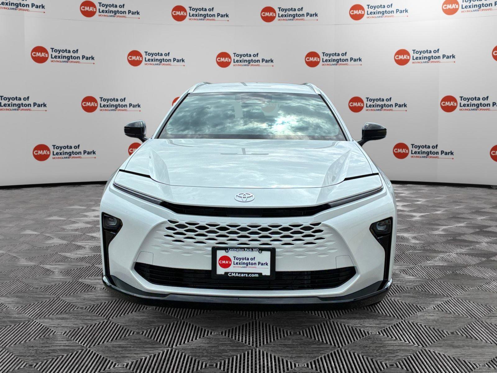 New 2026 Toyota Crown Signia AWD/4WD image 2