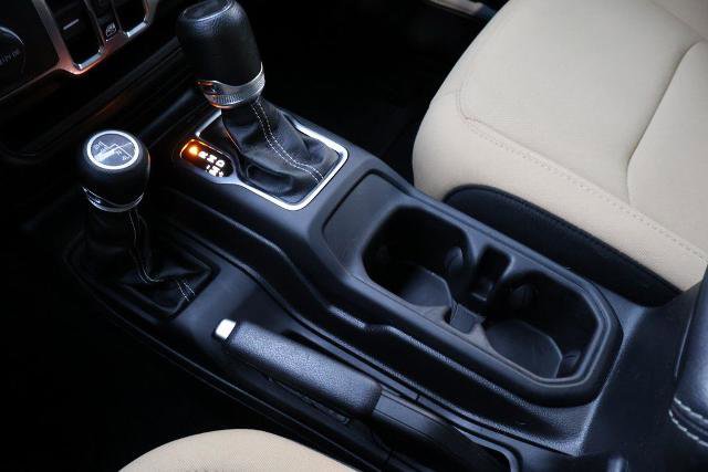 Used 2023 Jeep Wrangler Sahara image 24