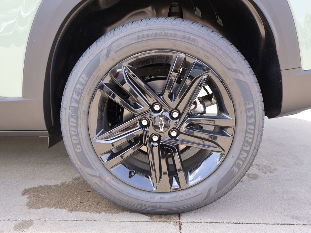 New 2026 Chevrolet Trax ACTIV w/ Driver Confidence Package FWD image 36