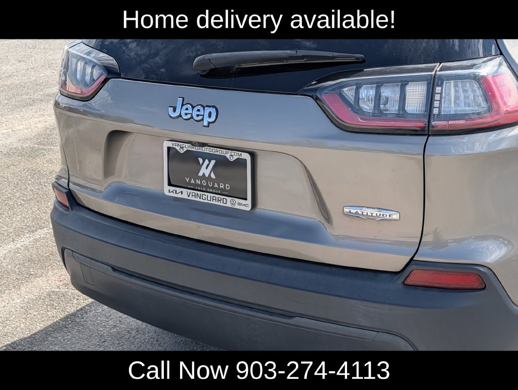 Used 2019 Jeep Cherokee Latitude w/ Cold Weather Group FWD image 9