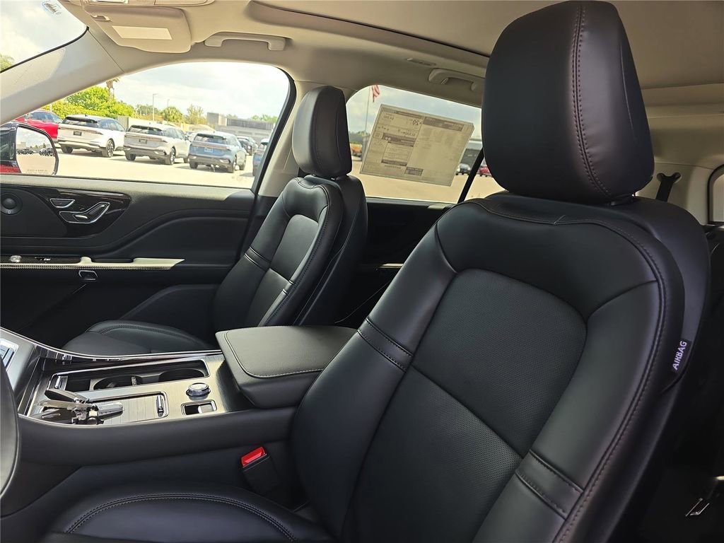 New 2026 Lincoln Aviator AWD image 14