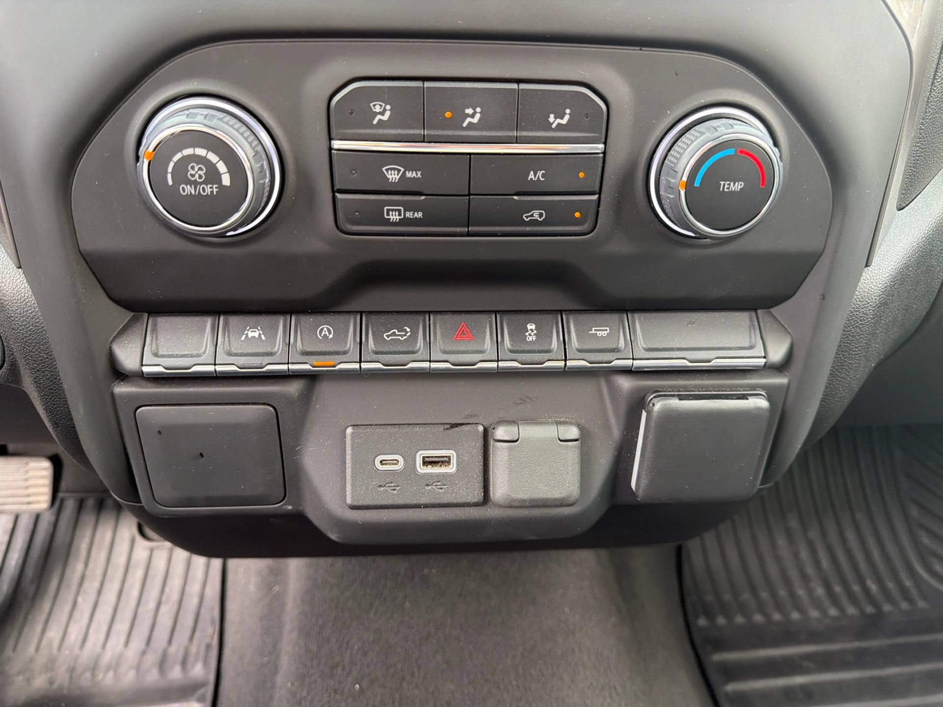 Used 2022 Chevrolet Silverado 1500 Custom RWD image 30