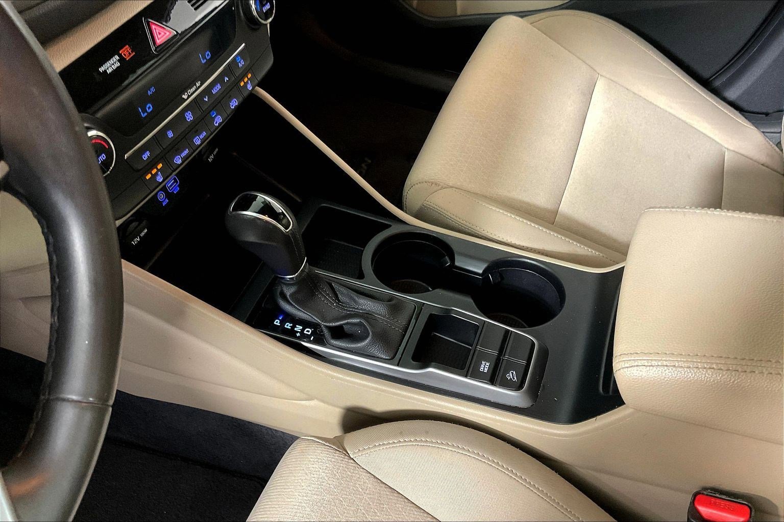 Used 2018 Hyundai Tucson Sport image 18