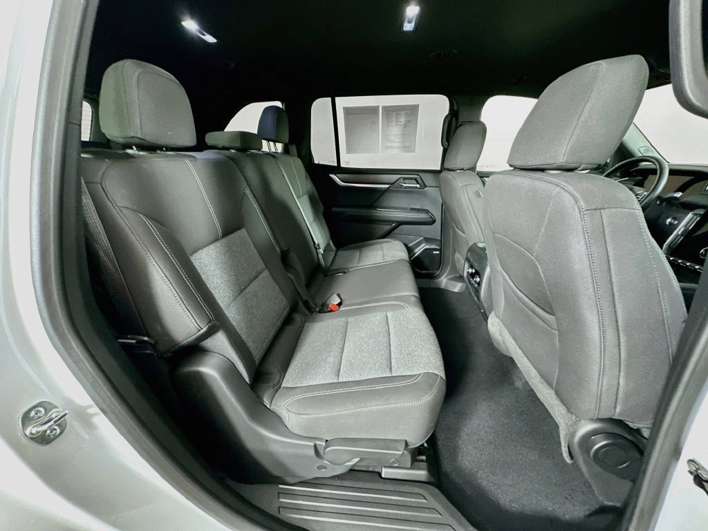 Used 2025 GMC Acadia Elevation FWD image 36
