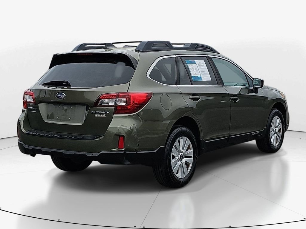 Used 2017 Subaru Outback 2.5i Premium image 5